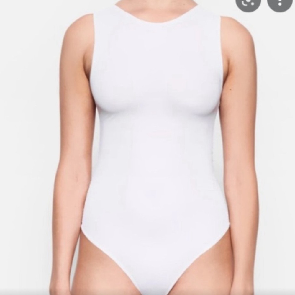 SKIMS jelly white bodysuit